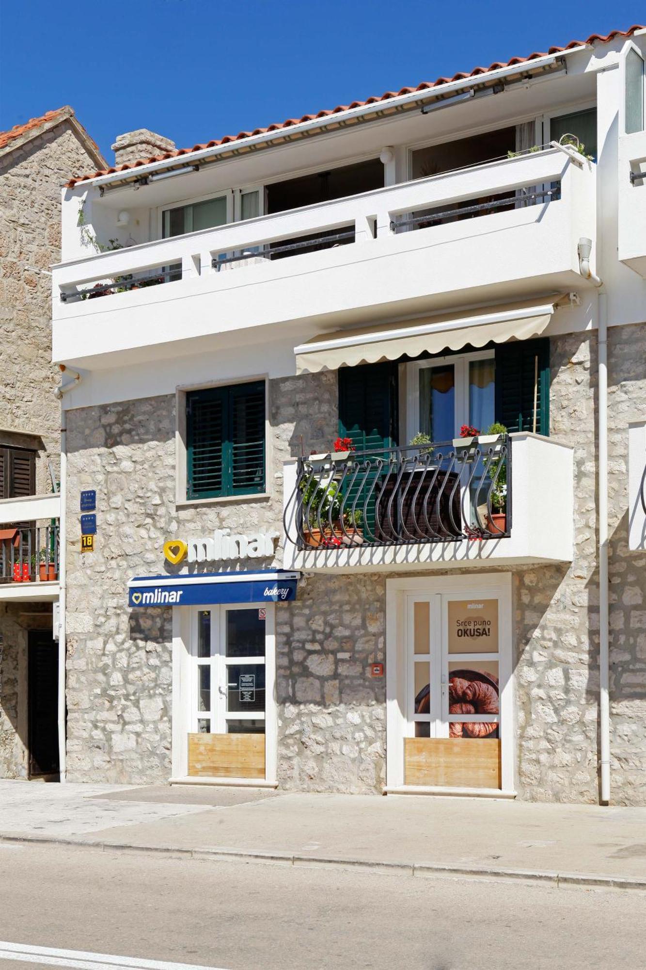 Amazing Waterfront Apartments Bol Exterior photo