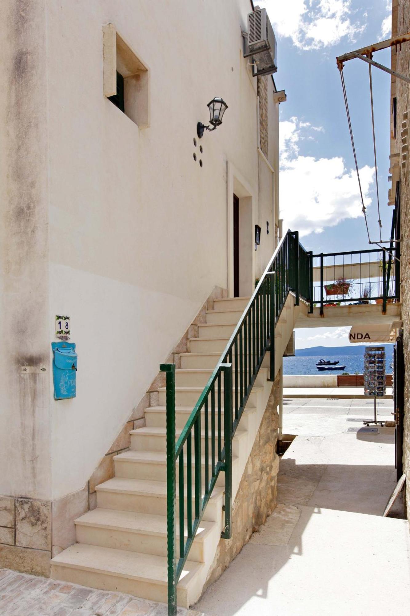 Amazing Waterfront Apartments Bol Exterior photo