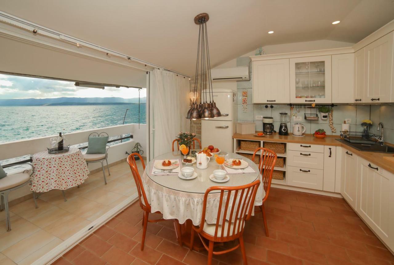 Amazing Waterfront Apartments Bol Exterior photo